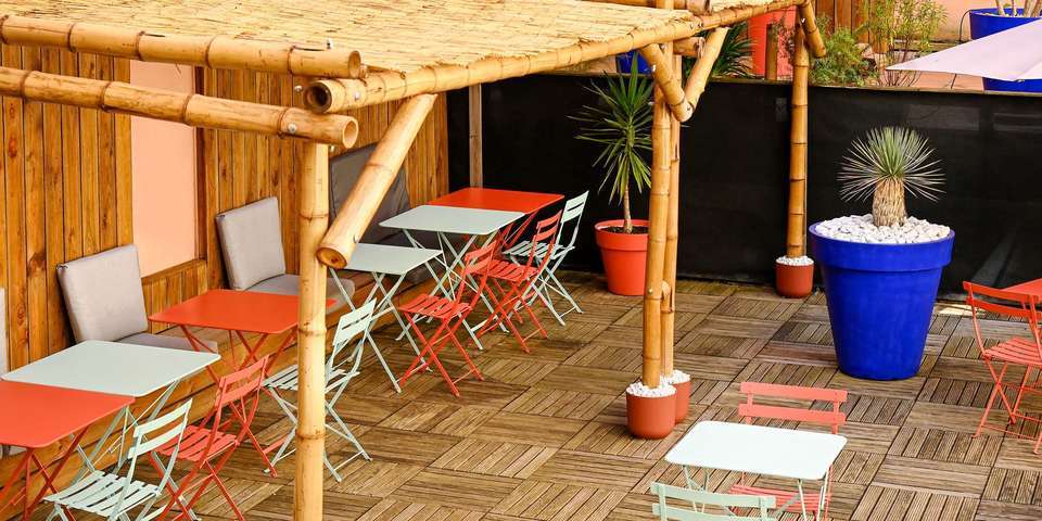 restaurant