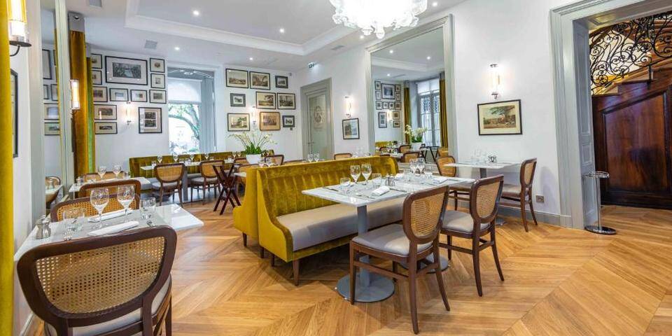 restaurant