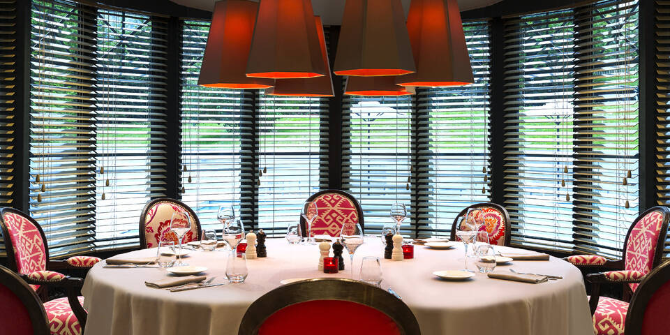 restaurant
