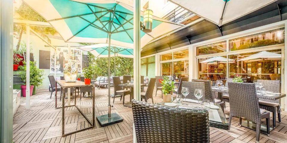 restaurant
