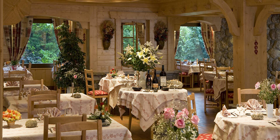 restaurant