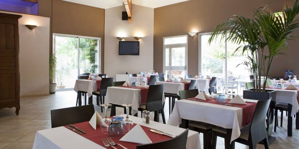 restaurant