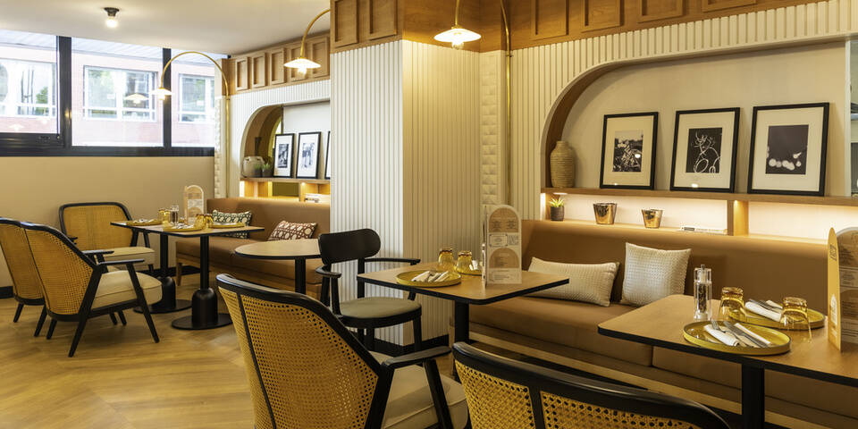 restaurant