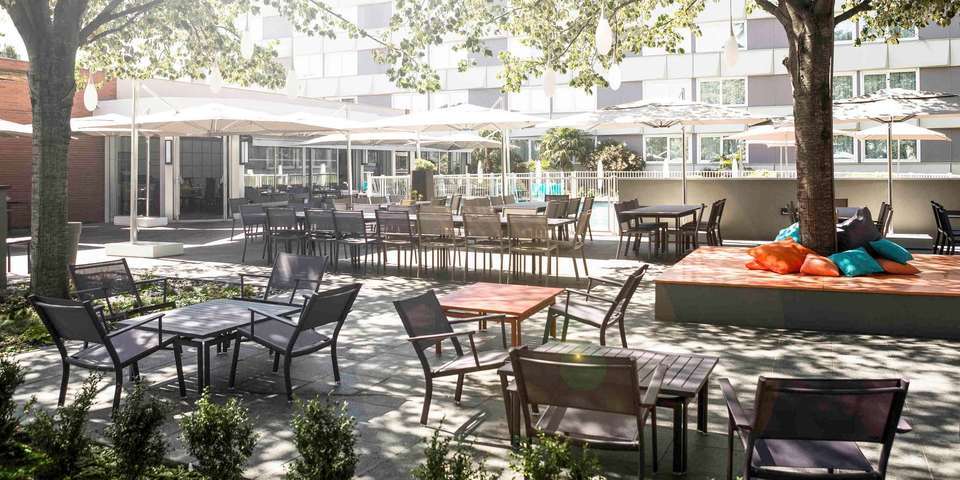 restaurant