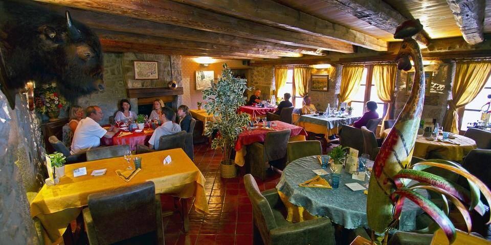 restaurant