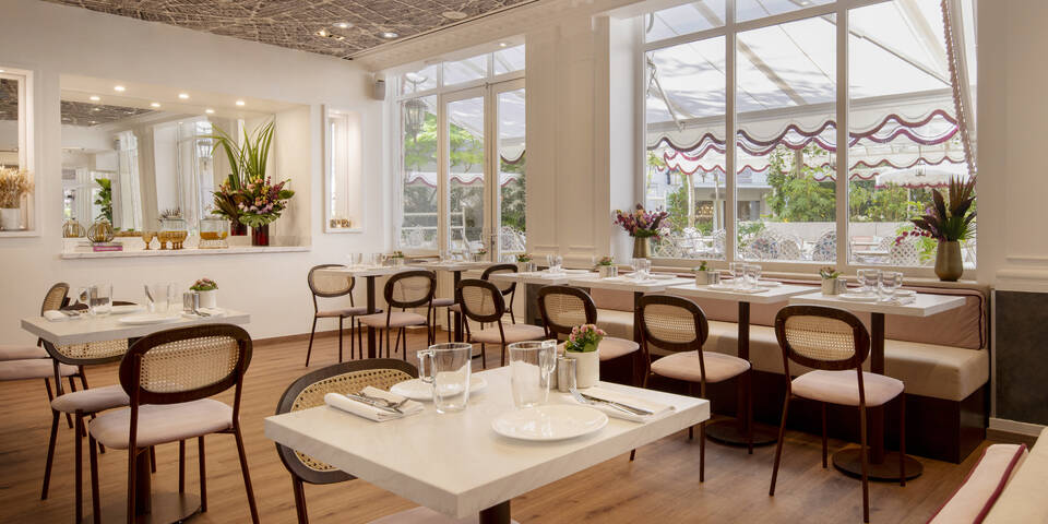 restaurant