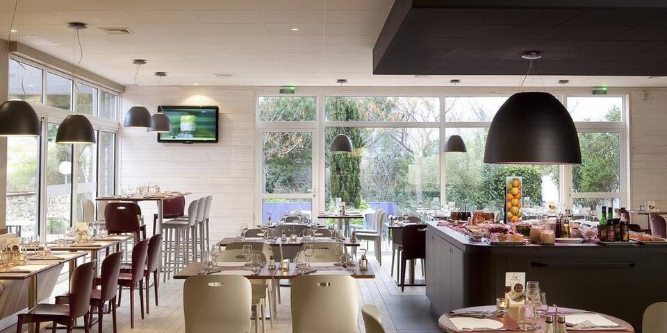 restaurant