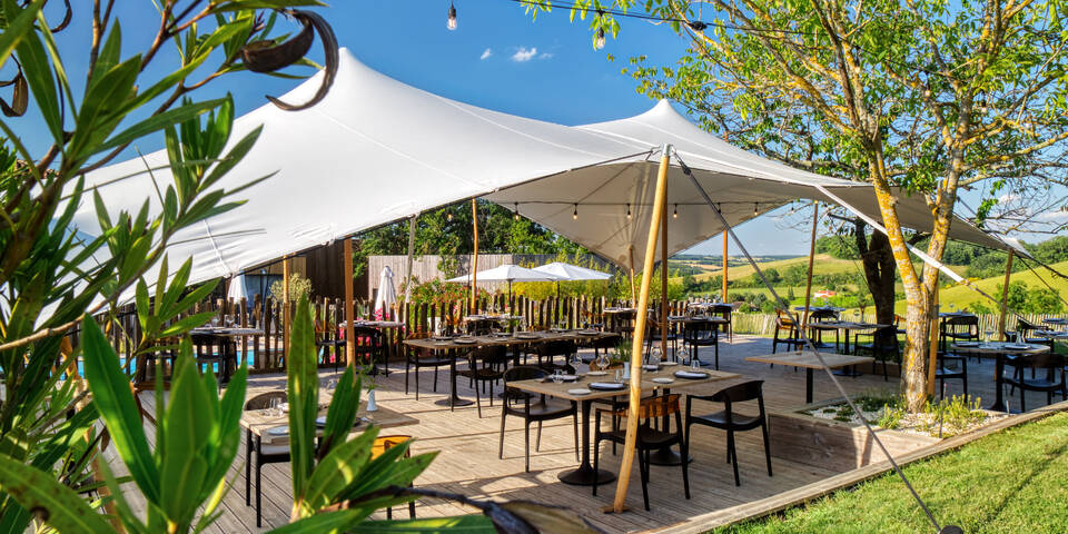 restaurant