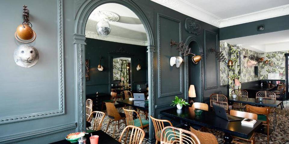 restaurant