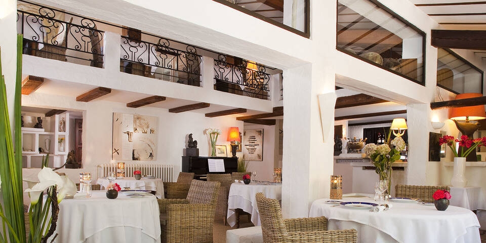 restaurant