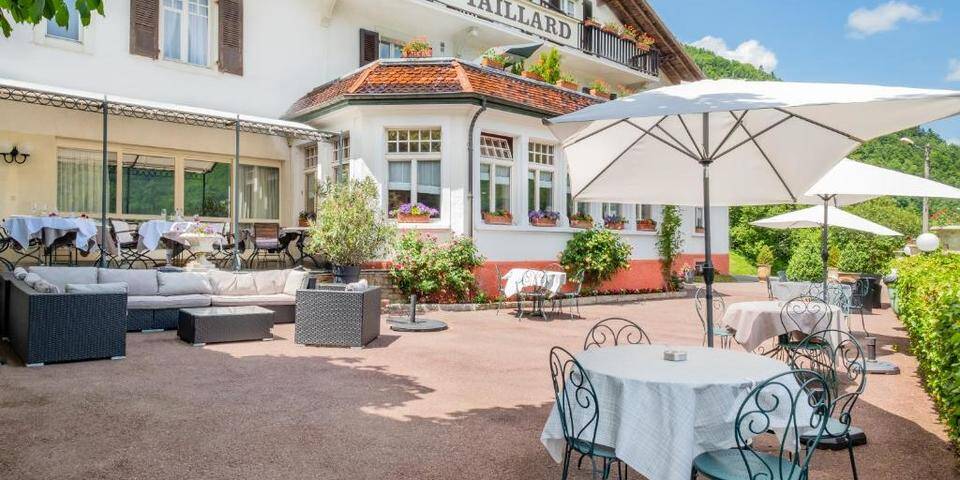 restaurant