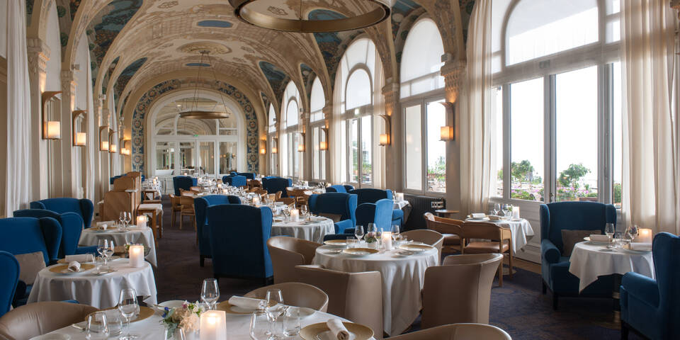 restaurant