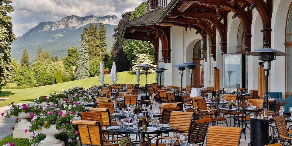 restaurant