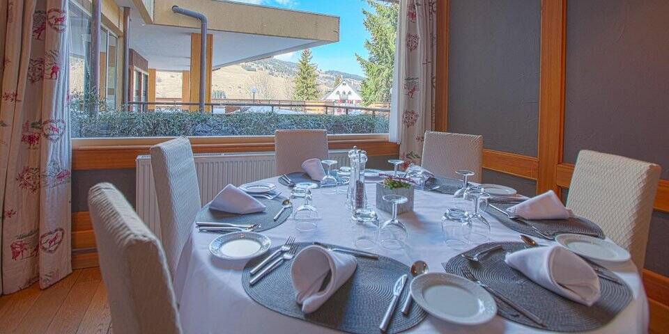 restaurant