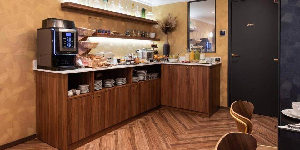 restaurant
