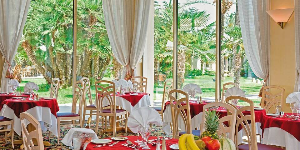 restaurant