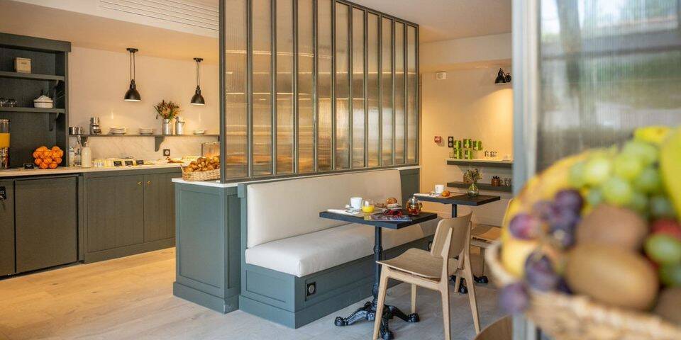 restaurant