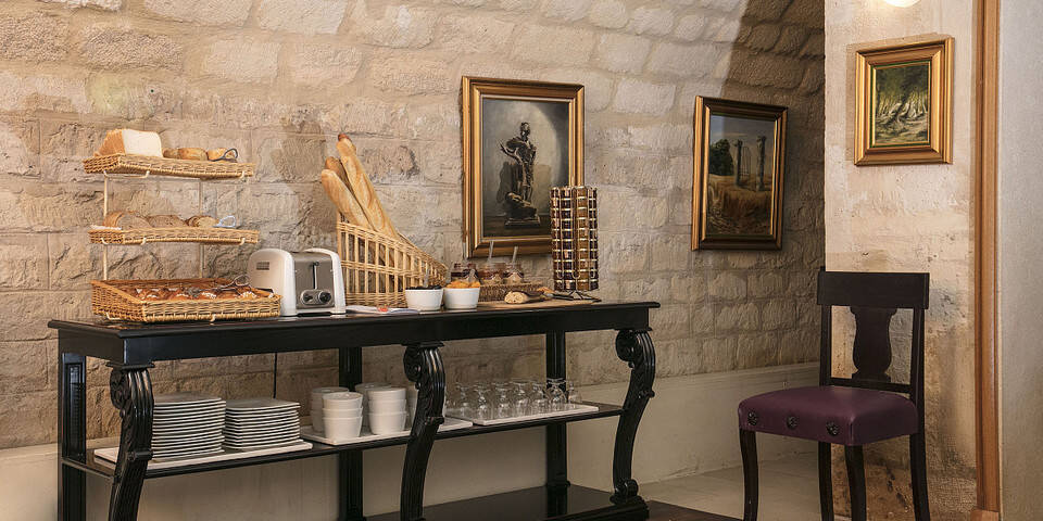 restaurant