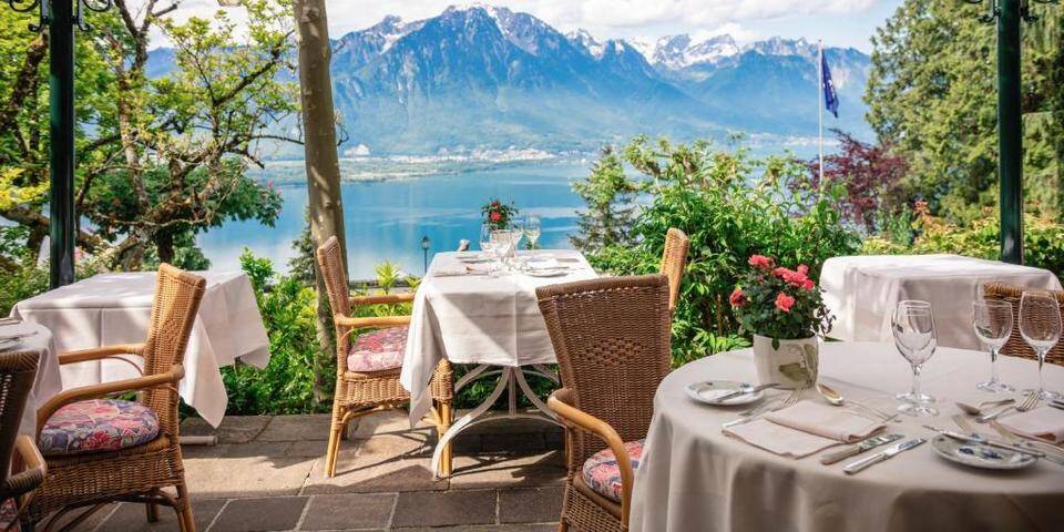restaurant