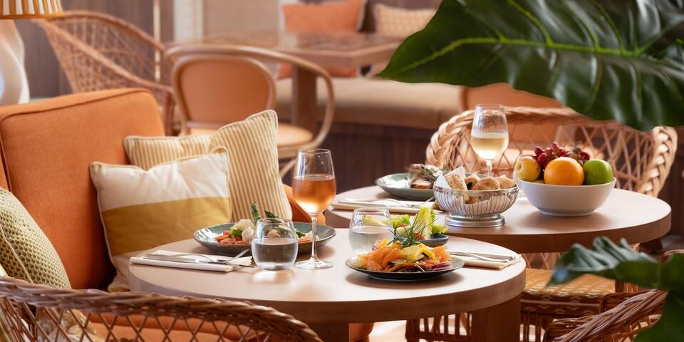 restaurant