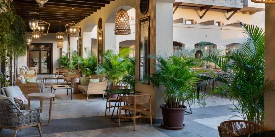 restaurant