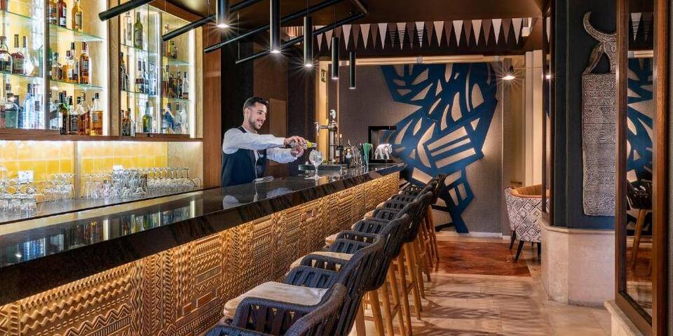 restaurant