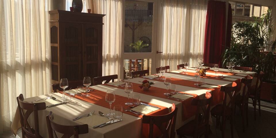 restaurant