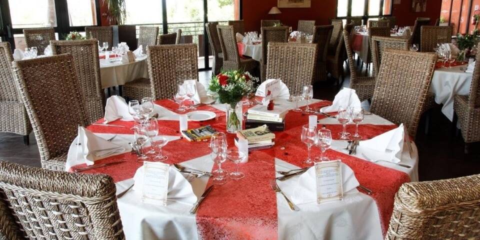 restaurant