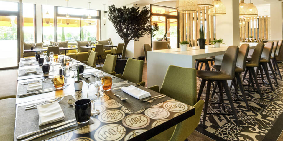 restaurant