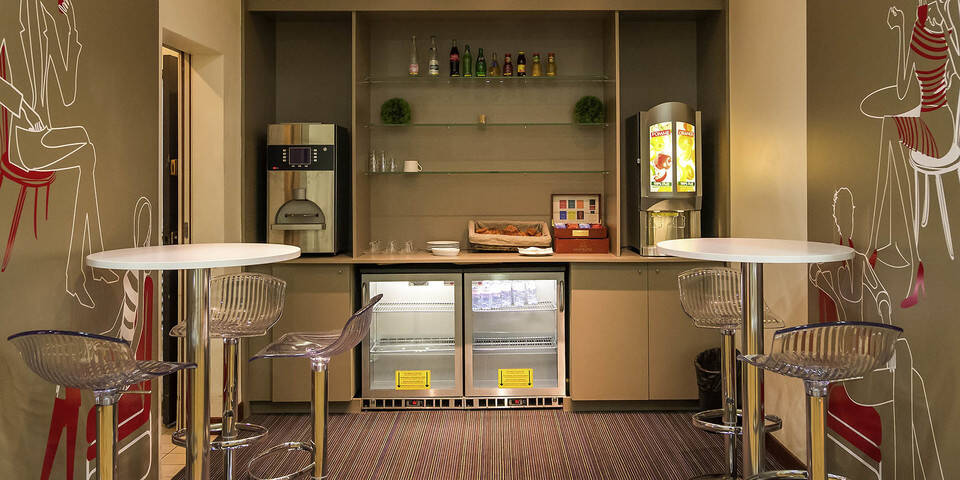 restaurant