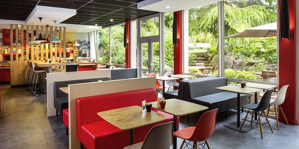 restaurant
