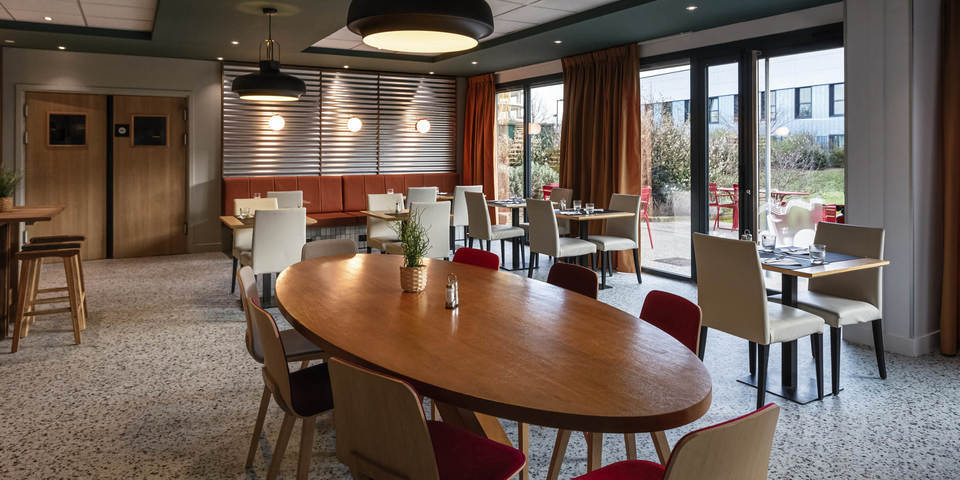 restaurant