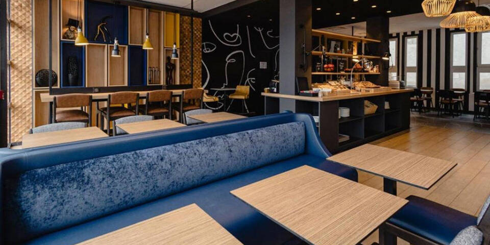 restaurant
