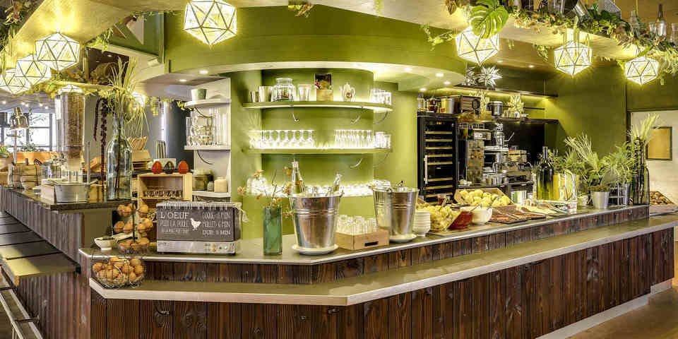 restaurant