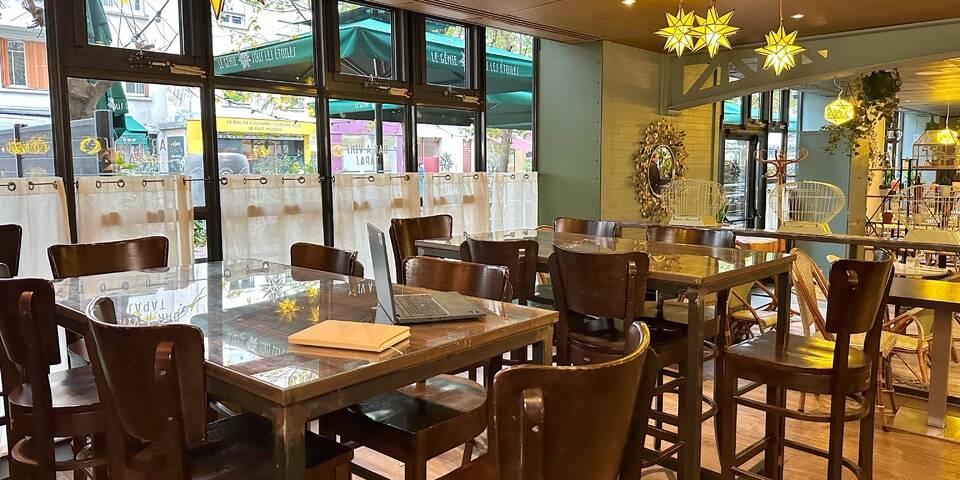 restaurant