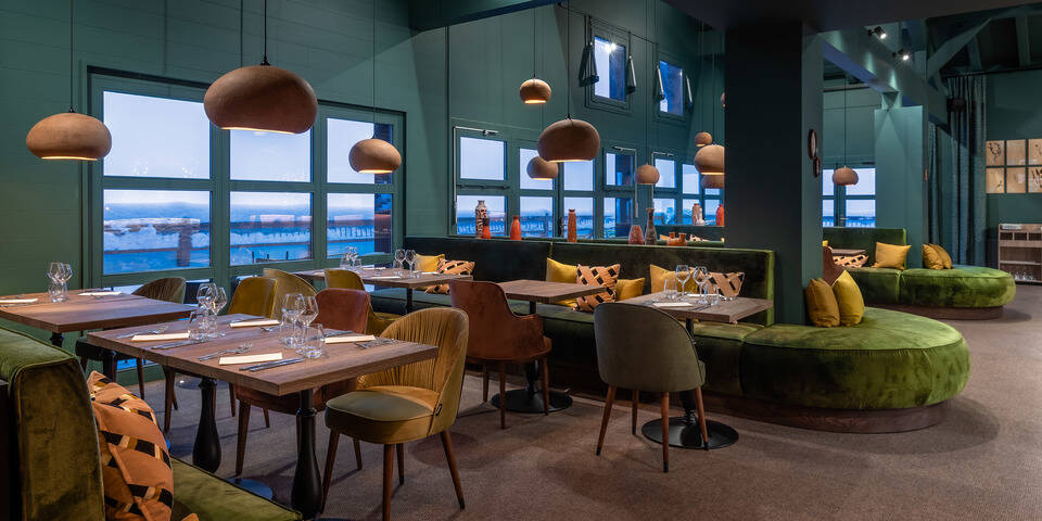 restaurant