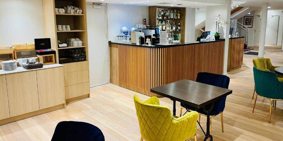 restaurant