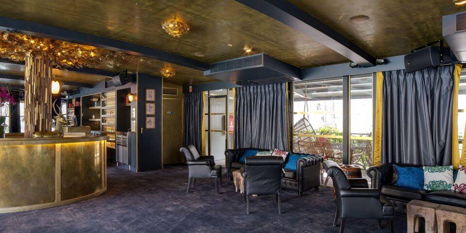 restaurant