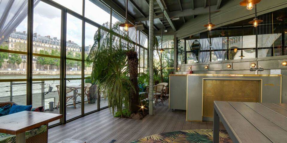 restaurant
