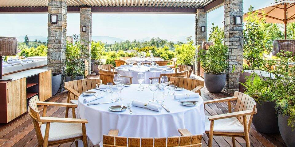 restaurant