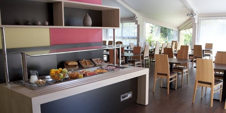 restaurant