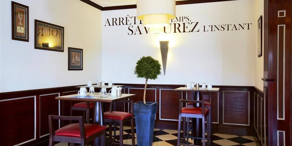 restaurant