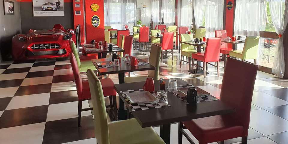 restaurant