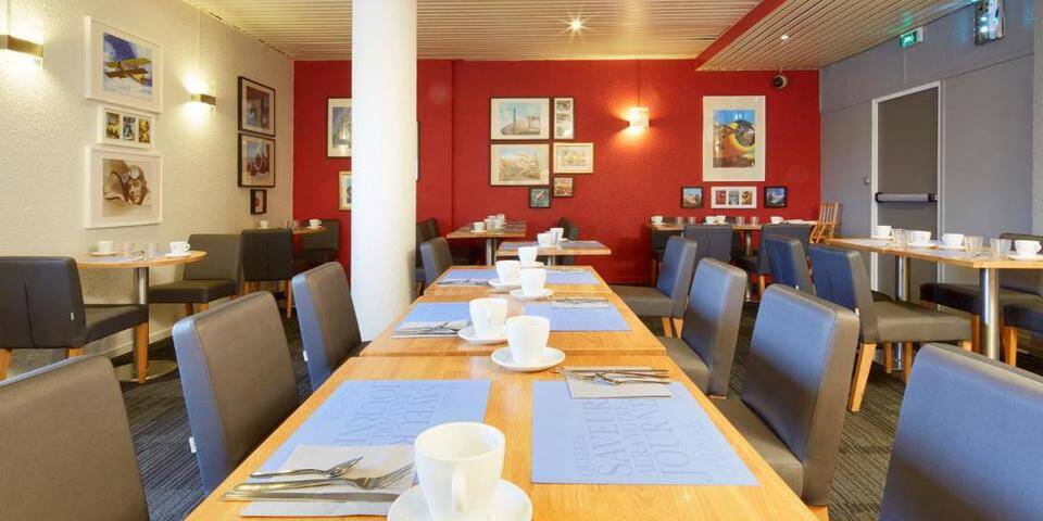 restaurant