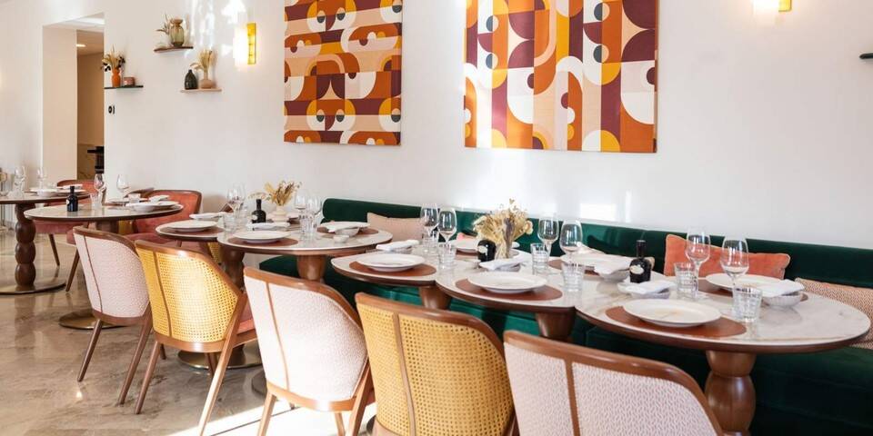restaurant