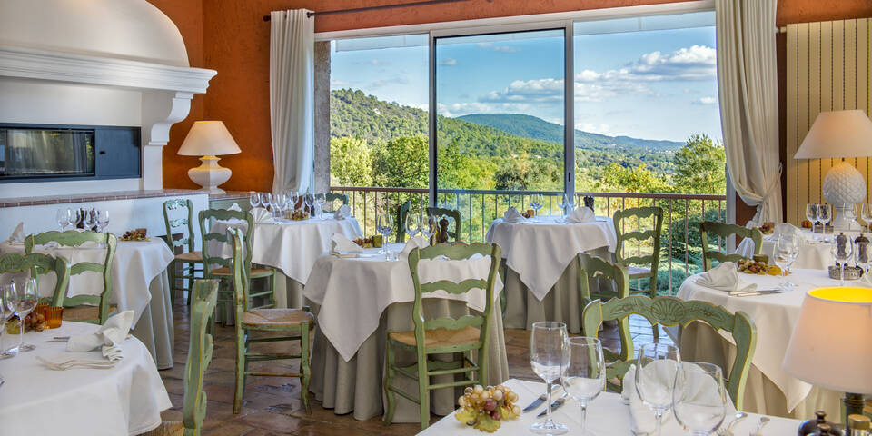 restaurant
