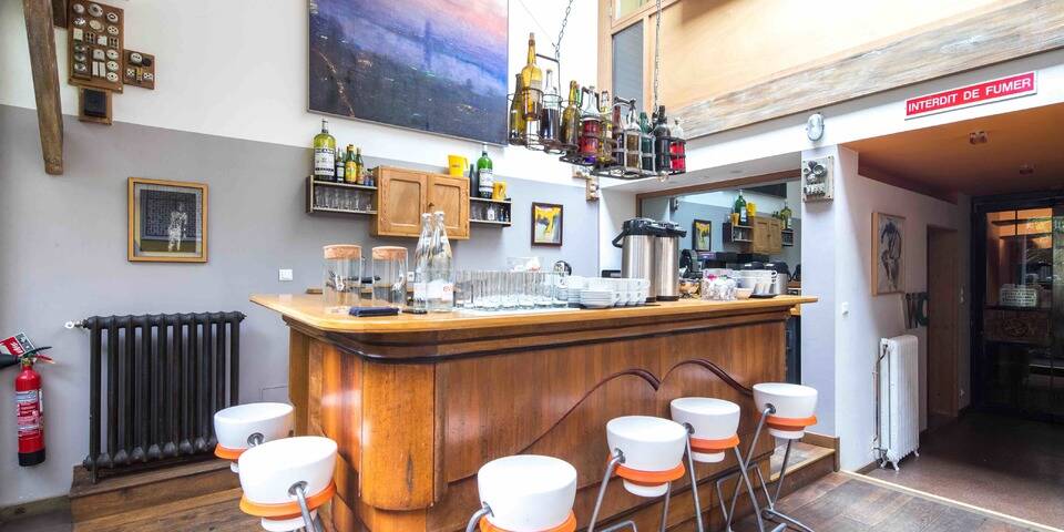 restaurant