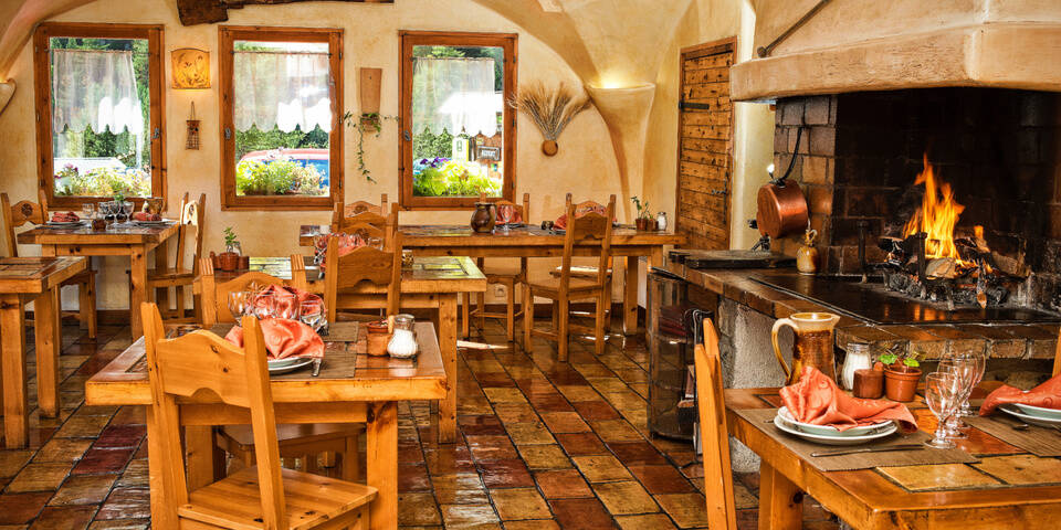 restaurant