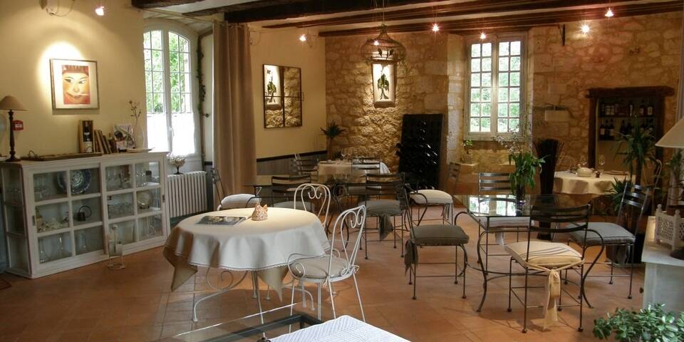 restaurant