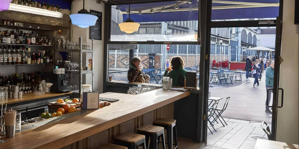 restaurant